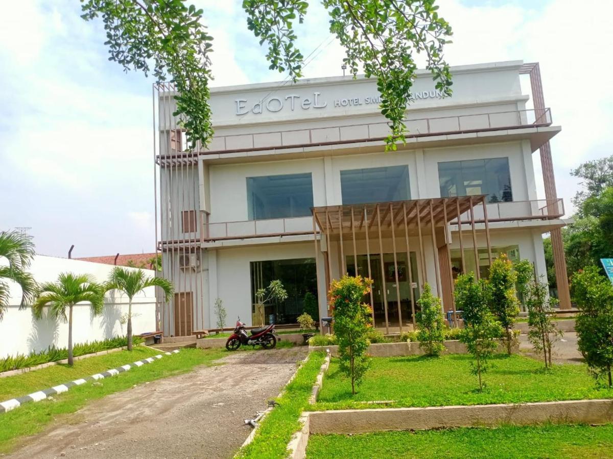 Oyo 90102 Edotel Hotel By Dbest Hospitality Bandung Exteriér fotografie