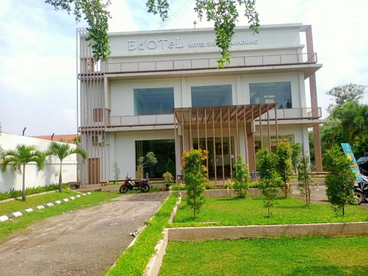 Oyo 90102 Edotel Hotel By Dbest Hospitality Bandung Exteriér fotografie