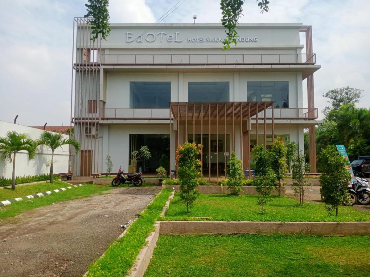 Oyo 90102 Edotel Hotel By Dbest Hospitality Bandung Exteriér fotografie